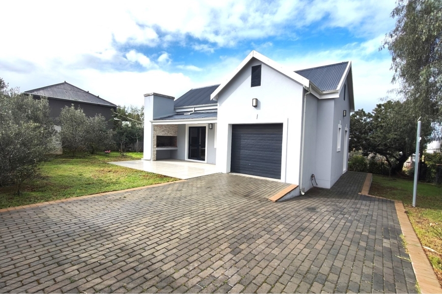 2 Bedroom Property for Sale in Moorreesburg Western Cape